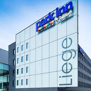 Park By Radisson Airport Otel